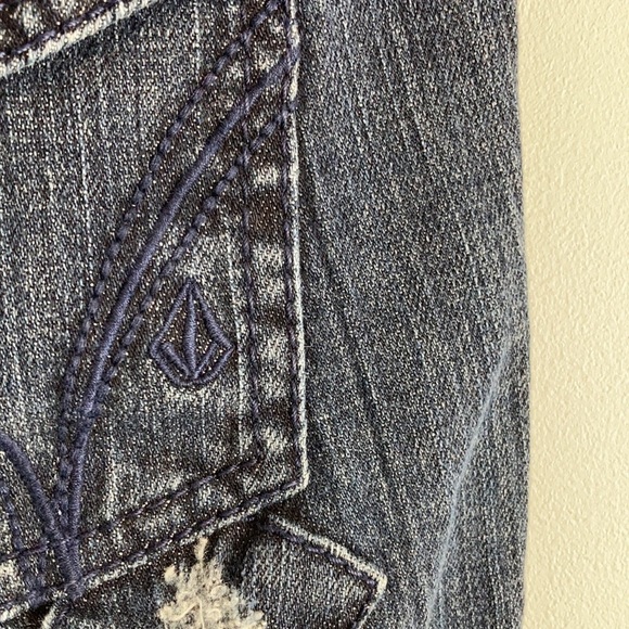 Volcom super skinny low rise distressed patch jeans 9 - Picture 10 of 14